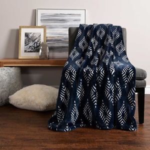 URBAN PLUSH THROW - NAVY BLUE
